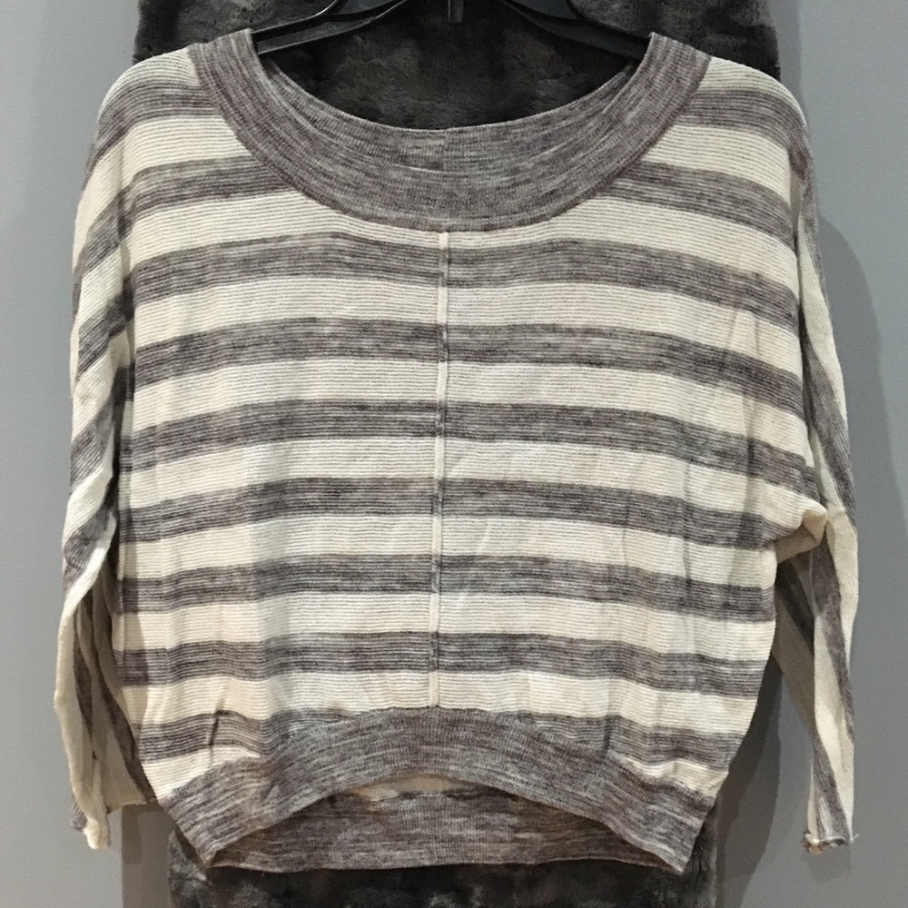 Gray and white long sleeve blouse